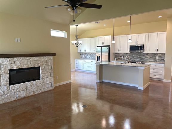 5th image of 646 Birch Ln