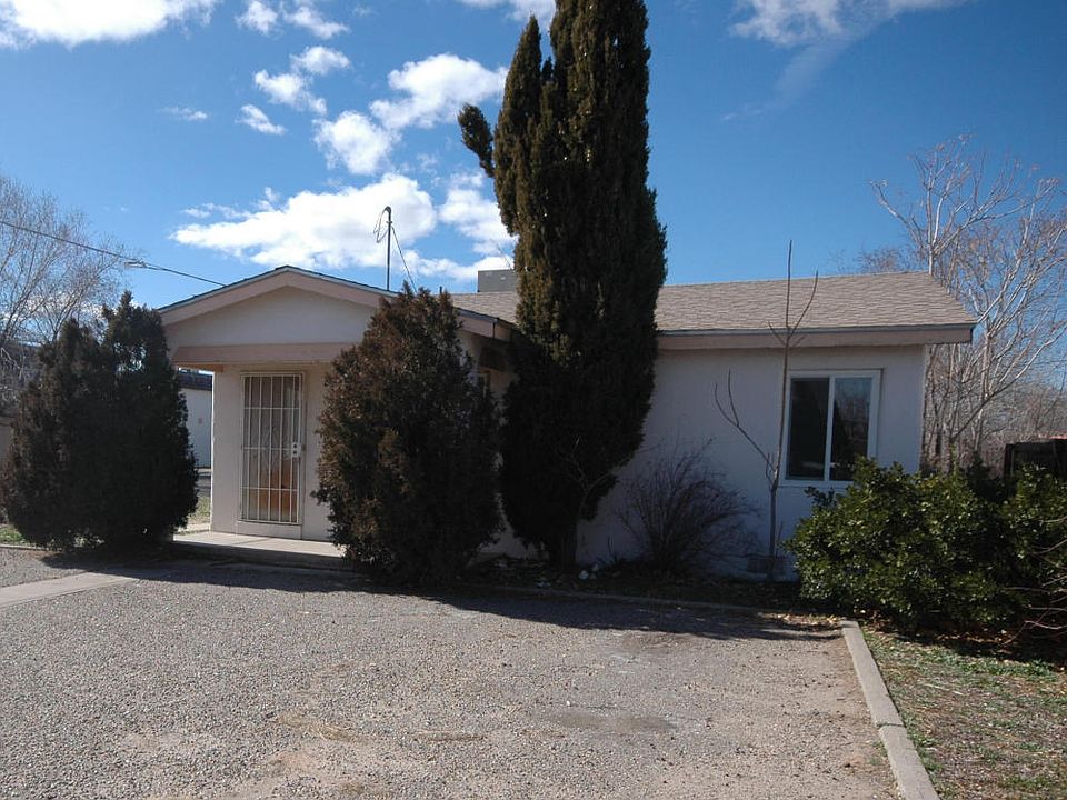 1st image of 845 Alvarado Dr SE