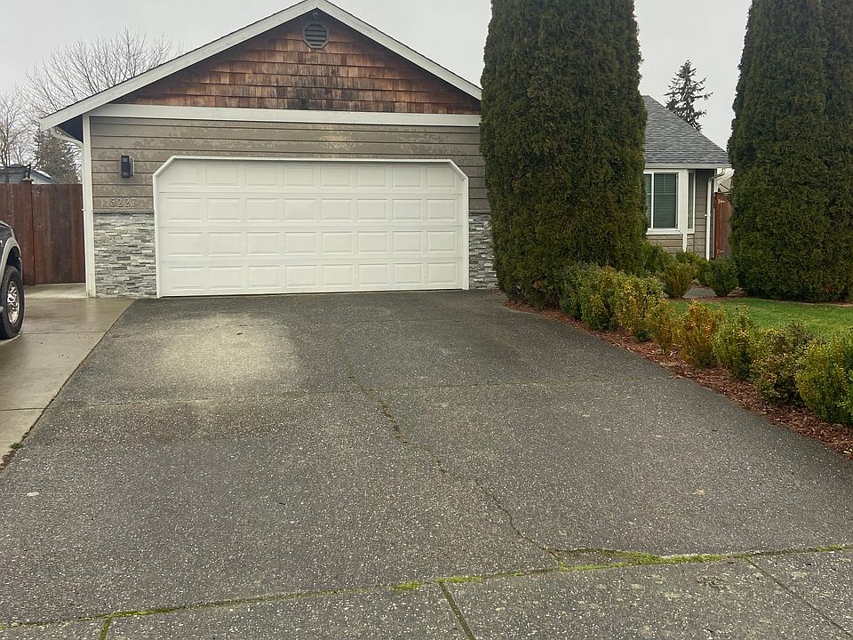 1st image of 5227 140th Pl NE