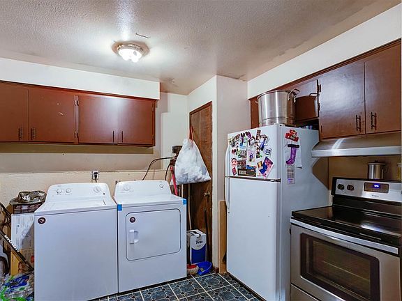 4th image of 1711 W 5th Ave