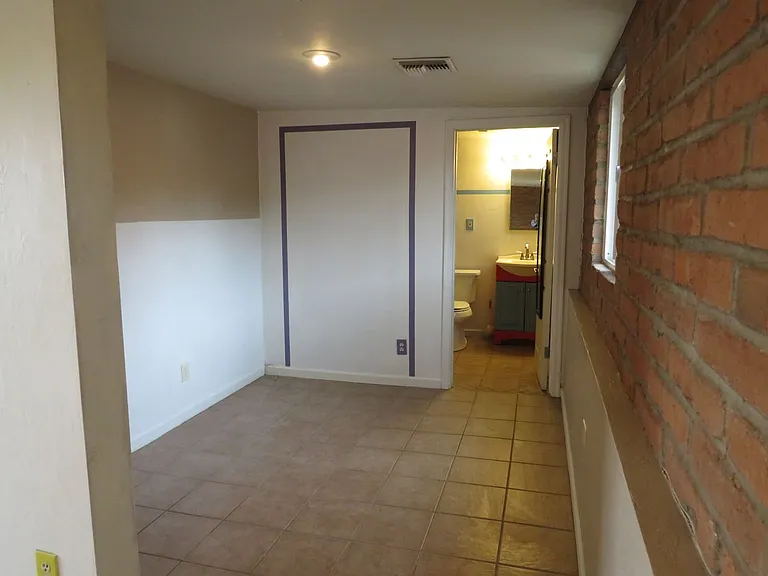 1610 E Copper St — Photo 16