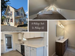 129 Malaga Park Dr, Malaga, NJ 08328