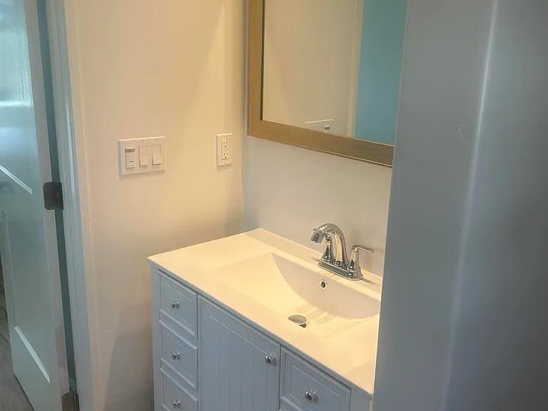 337-2 S Barnwell St #337 — Photo 8