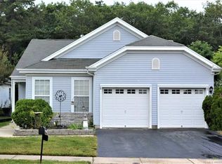 3 Robin Ln, Barnegat, NJ 08005