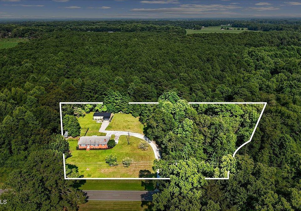 1st image of 1555 Hull Road