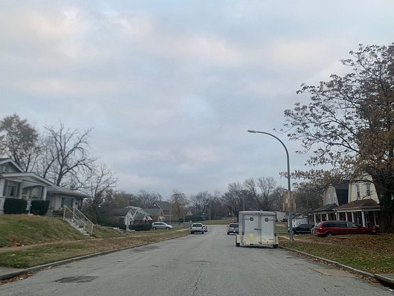 4th image of 5933 Shulte Ave