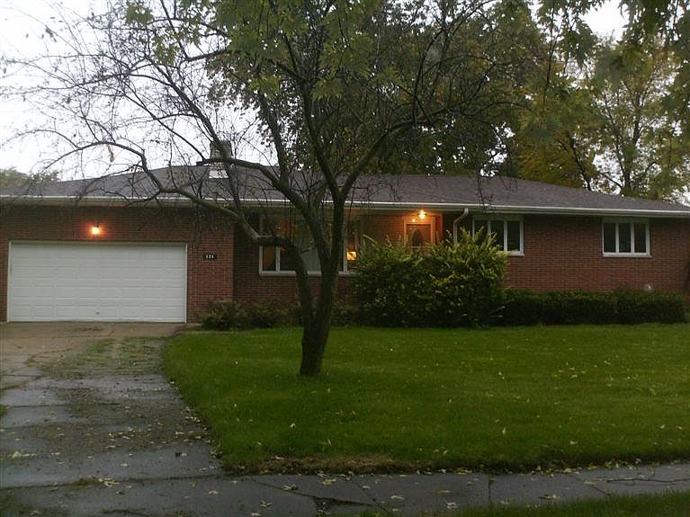1st image of 826 N Oakwood St