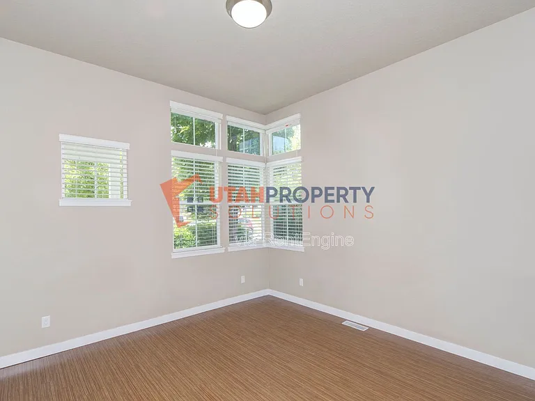 10243 S Petaluma Way — Photo 12