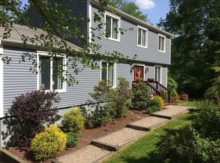 11 Toby Ln, Brookfield, CT 06804