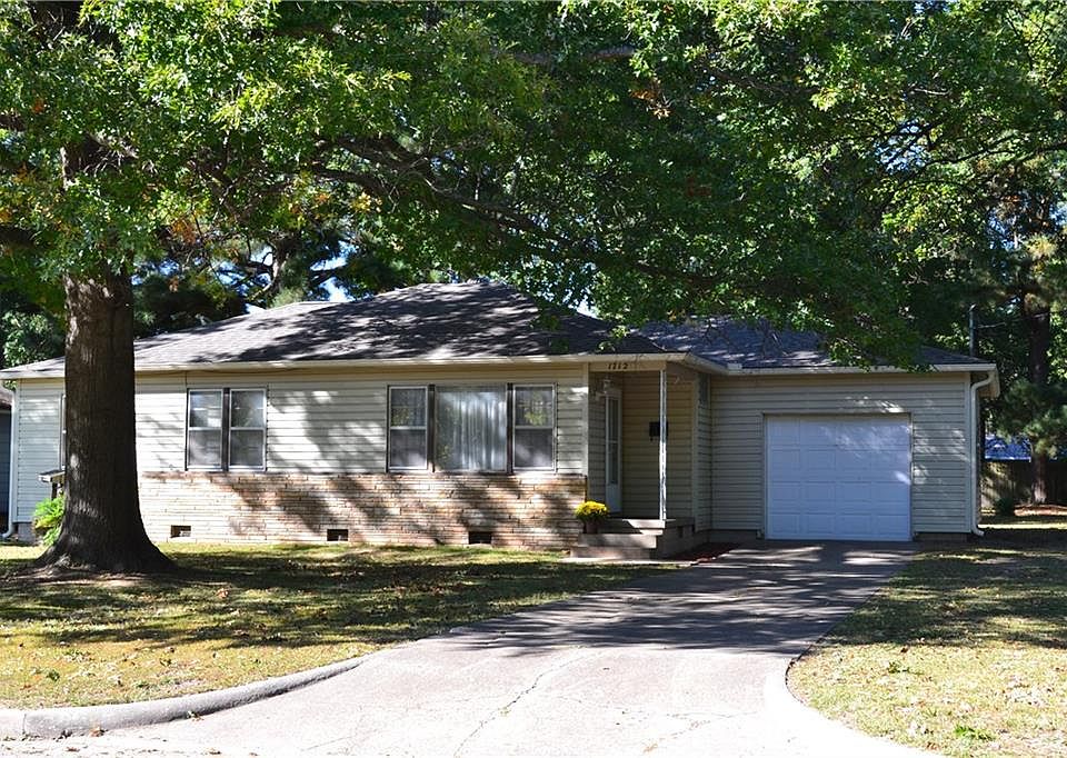 1st image of 1712 Westwood Ave