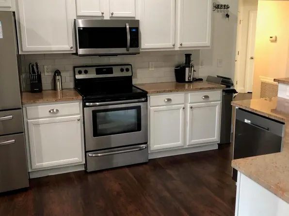 561 SE Damask Avenue, Port St Lucie, FL 34983