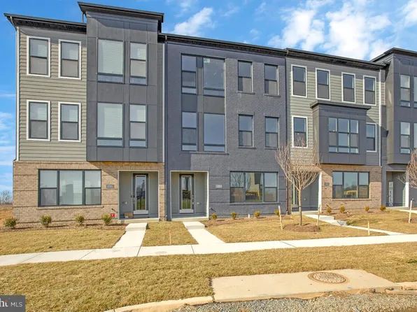 237 Summit Point Blvd, Bowie, MD 20716