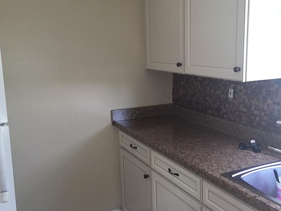 3rd image of 108 Church St Floor 2