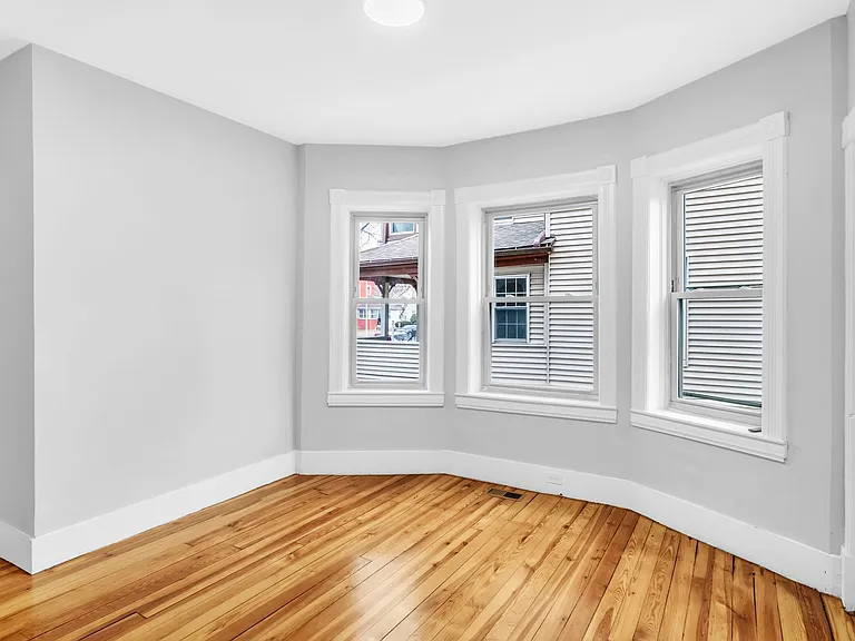 863 Chicopee St #1L — Photo 7