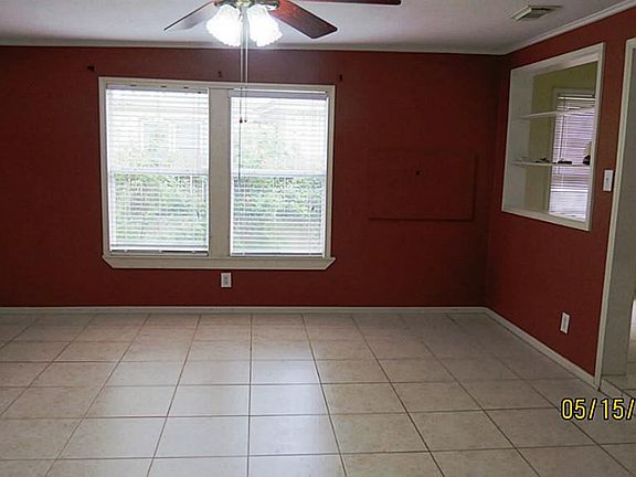 4th image of 1306 Bonham Dr