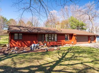 14504 Moonlight Hill Rd, Minnetonka, MN 55345