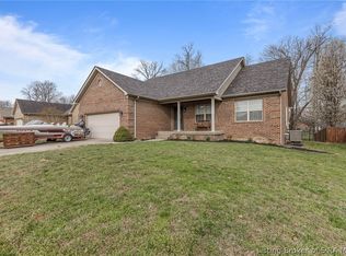4220 Silver Glade Trl, Sellersburg, IN