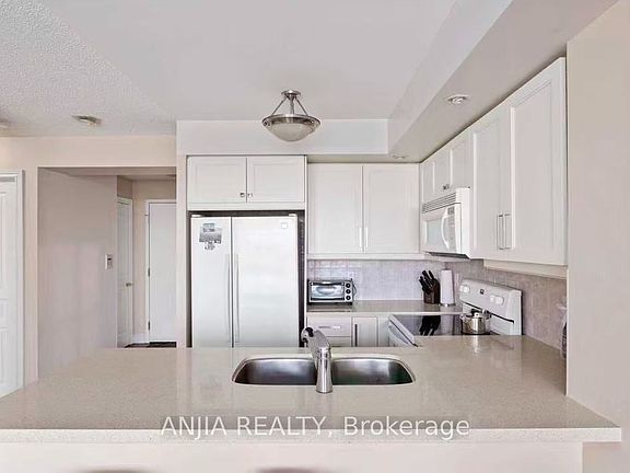 3rd image of 5 Northtown Way #903