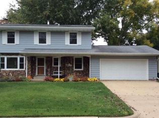 1013 Parkridge Dr, Onalaska, WI 54650