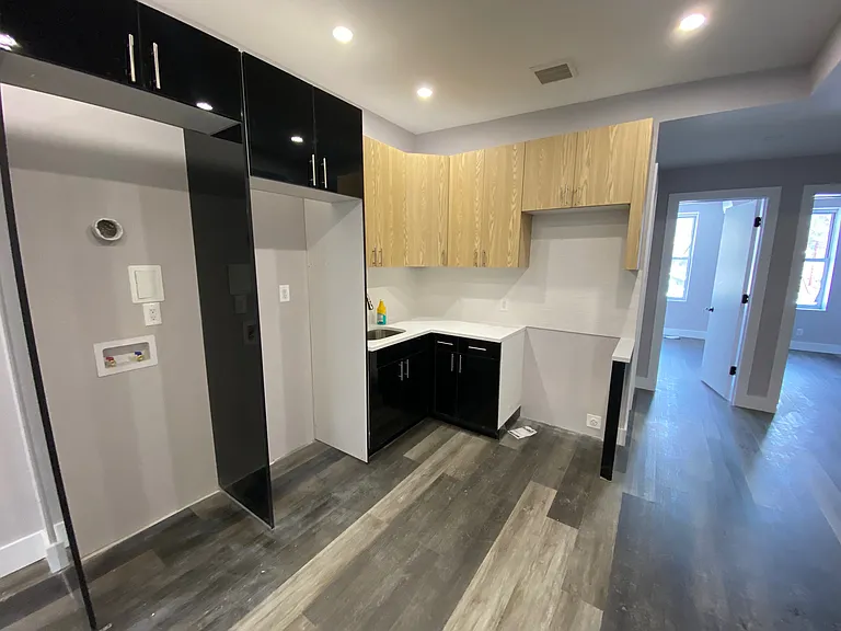 791 McDonald Ave #2 — Photo 10