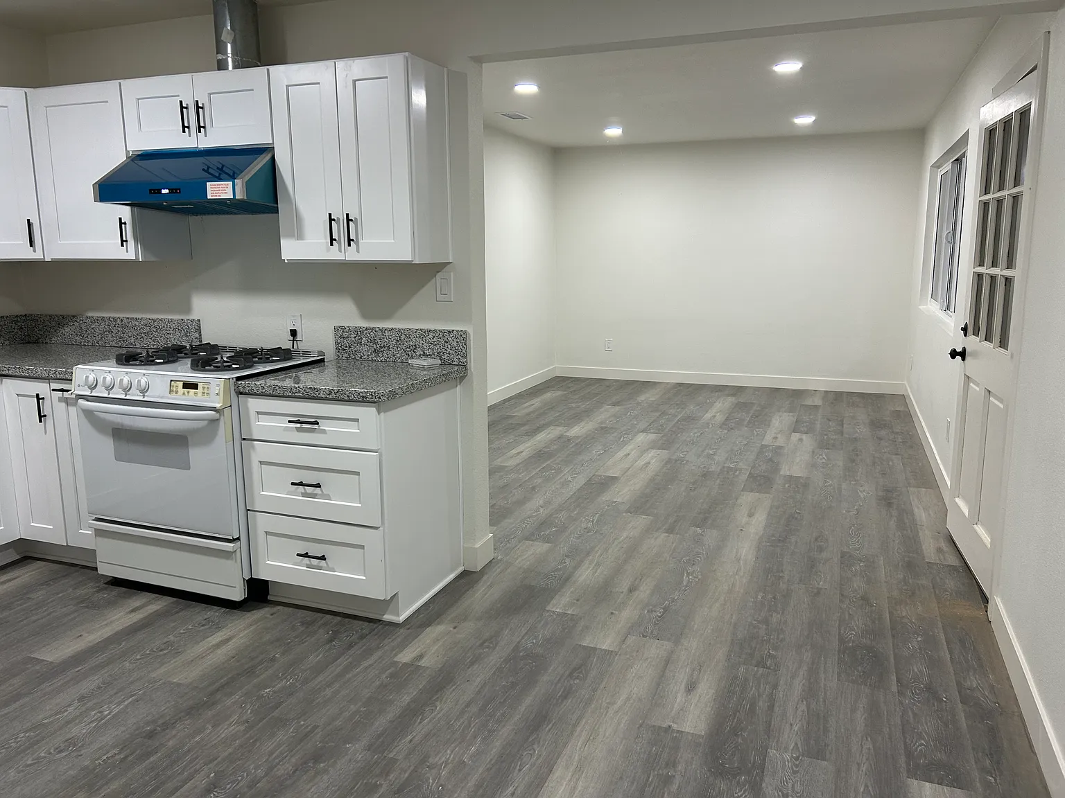 4 bed, 1150 sqft, $2,200 — Photo 2