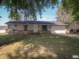 114 S 17th Ave, Canton, IL