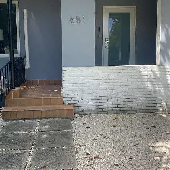 851 NW 14th Ct — Photo 3