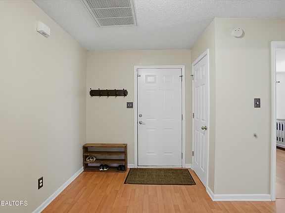 5th image of 707 Shane Dr