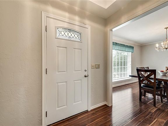 3rd image of 2301 Lawndale Dr