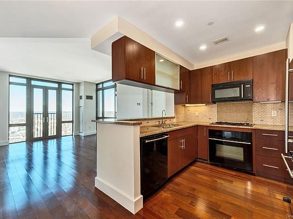 3rd image of 175 Huguenot St Unit 3105