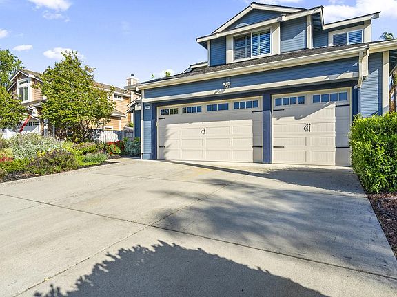 2nd image of 2705 Mira Bella Cir