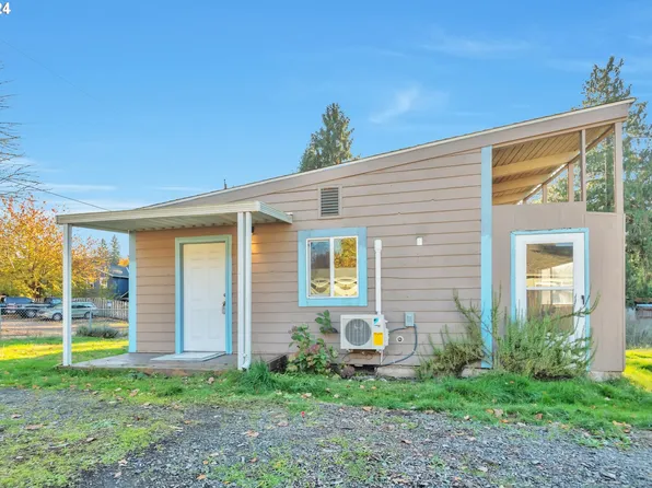 457 SW Forest Rd, Estacada, OR 97023