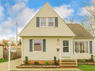 32228 Dickerson Rd, Willowick, OH 44095