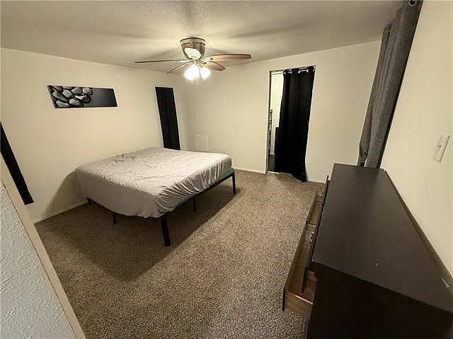3 bed, 2.0 bath, 1100 sqft, $1,700 — Photo 4