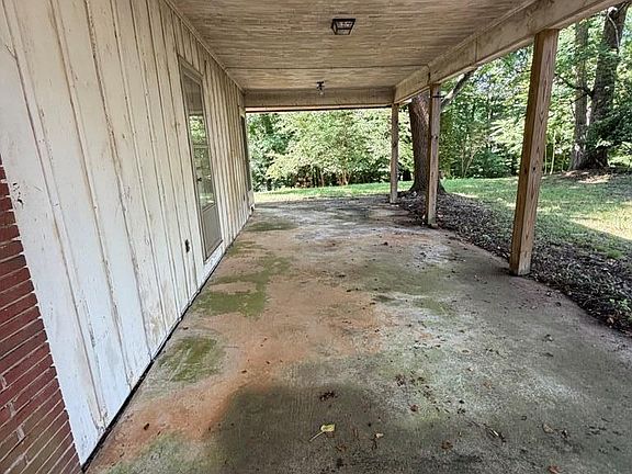 5th image of 724 Druid Ln