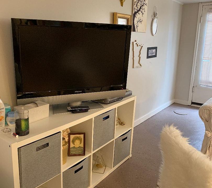 1st image of 1575B W Laurel Ave #1575B