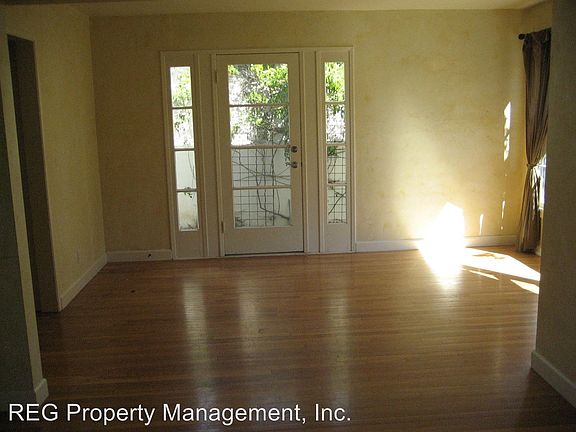 3rd image of 546 Ellen Way