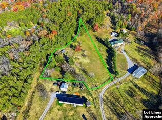 1526 Tom McCall Rd, Maryville, TN 37801