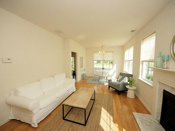 Peaceful Living room