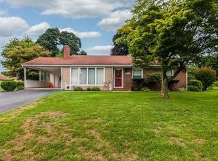 18416 Woodside Dr, Hagerstown, MD