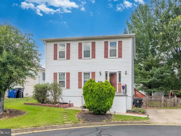 111 Oak View Dr SE, Leesburg, VA 20175