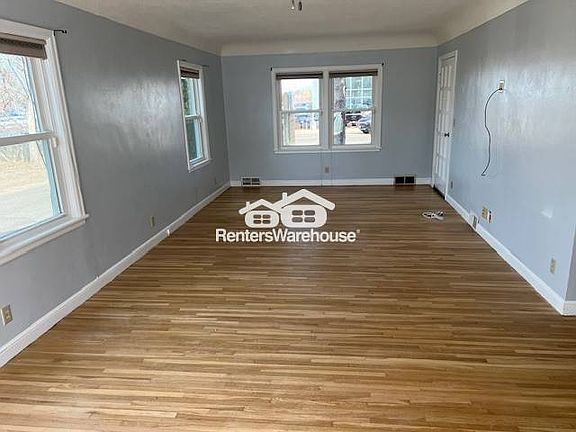 3rd image of 1840 County Road F E