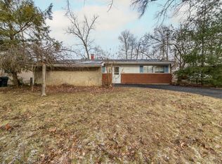 8990 Mockingbird Ln, Cincinnati, OH 45231