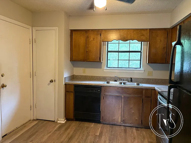 960 Gulfstream Rd — Photo 8