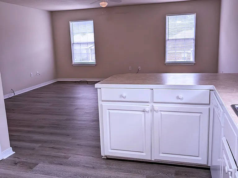 3 Center Windridge Xing E #D — Photo 7