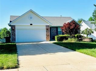 1040 Schumacher Rd, Fenton, MO 63026