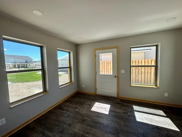 404 W Walnut Ct E #11A — Photo 28