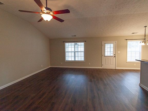 3rd image of 449 Beryl Dr