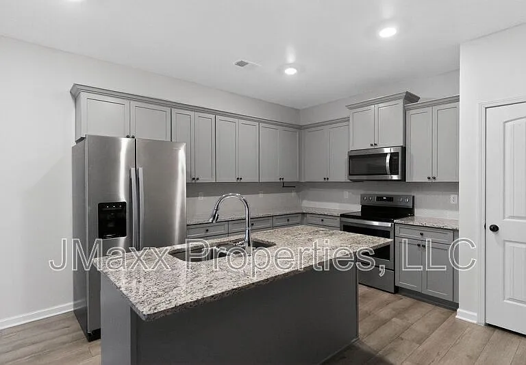 7151 Chara Ln — Photo 6