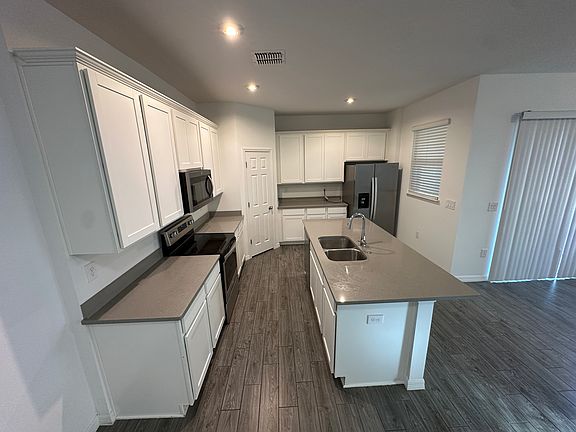 4th image of 1431 Garden Arbor Ln